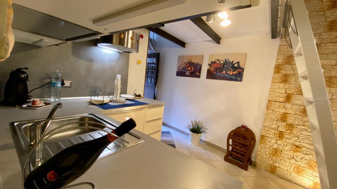 Zeus Charming Apartment Syracuse Ngoại thất bức ảnh