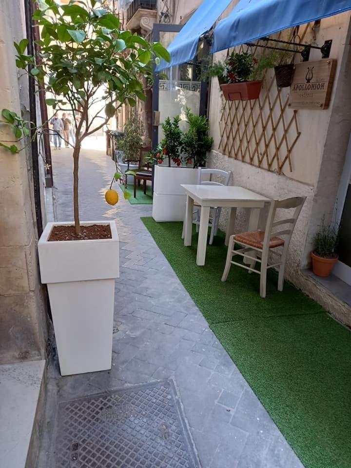 Zeus Charming Apartment Syracuse Ngoại thất bức ảnh